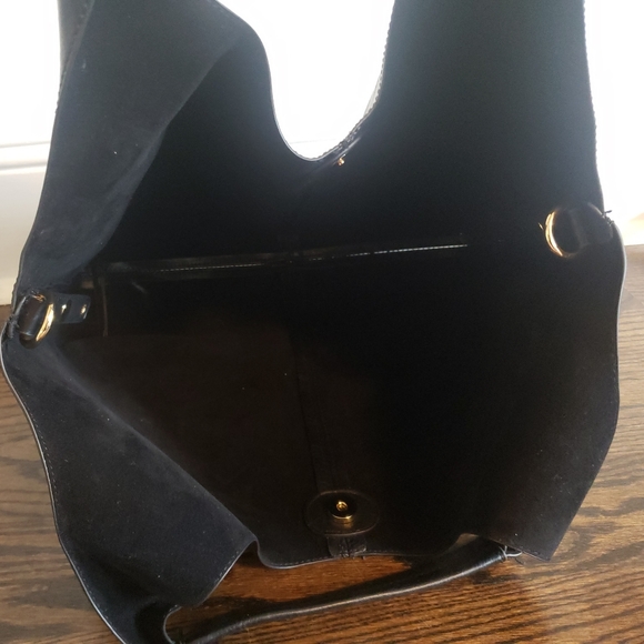 NEW AHDORNED VEGAN LEATHER BLACK HOBO TOTE w/ CAMO STRAP GOLD 2 in 1 - Picture 3 of 9